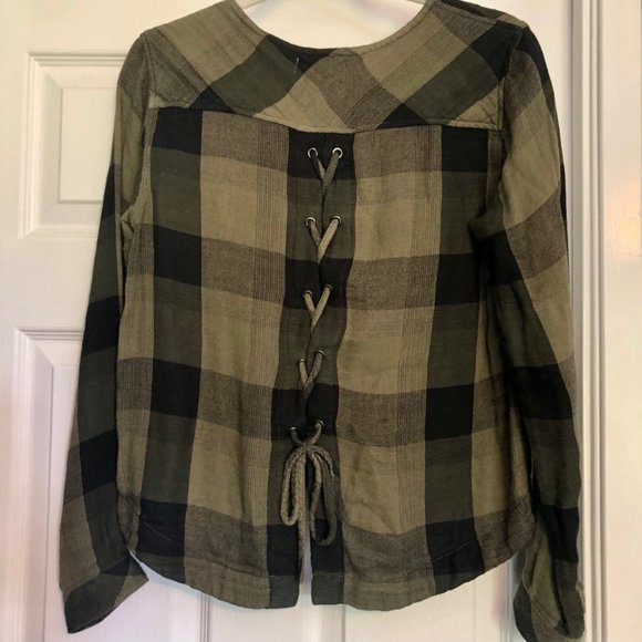 CLOTH & STONE ANTHROPOLOGIE | Green Plaid Boxy Pocket Crop Tie Back Shirt | XS - Picture 2 of 5